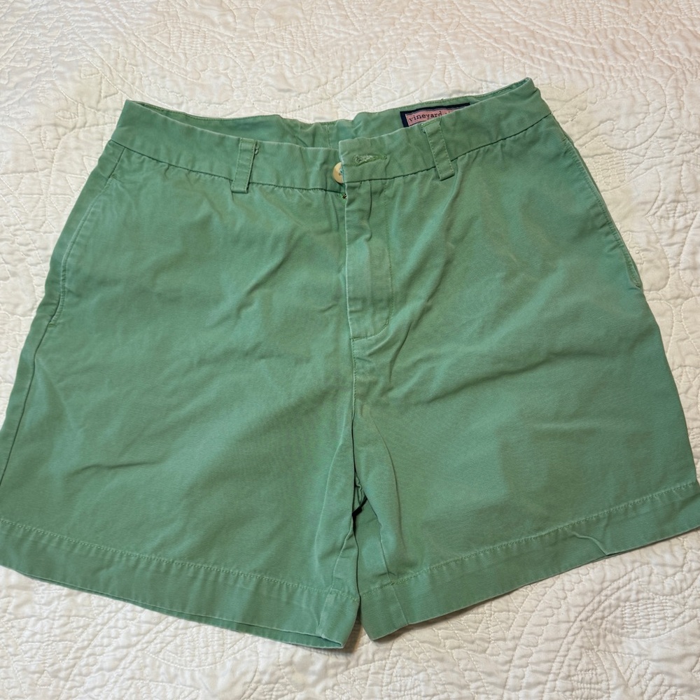 Vineyard Vines mens chino shorts